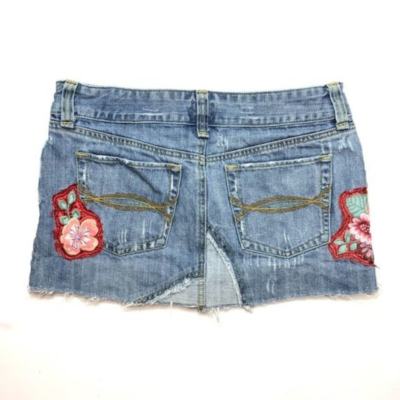 Vintage Abercrombie‎ & Fitch Embroidered Floral Denim Mini Skirt - Picture 3 of 4